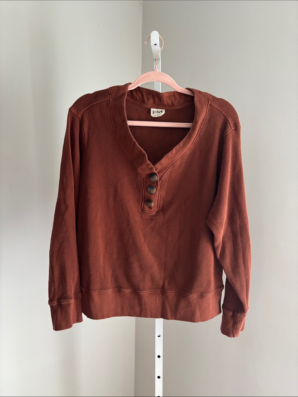 Pact Women's Rust Henley Waffle Knit Pullover Burnt Orange Organic Cotton Size L